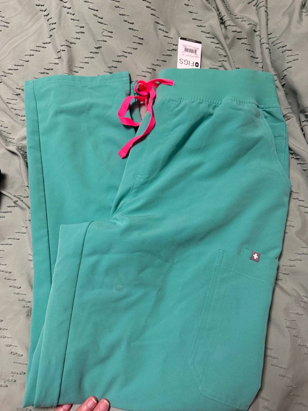 Figs women’s surgical green Scrub pants with Pink Drawstring
